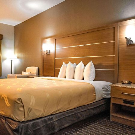 Quality Inn & Suites Near Six Flags - Austell Esterno foto