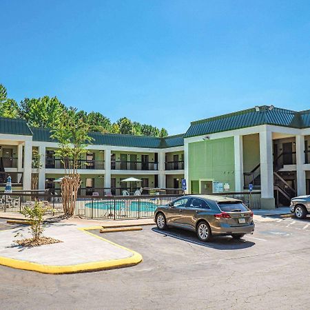 Quality Inn & Suites Near Six Flags - Austell Esterno foto