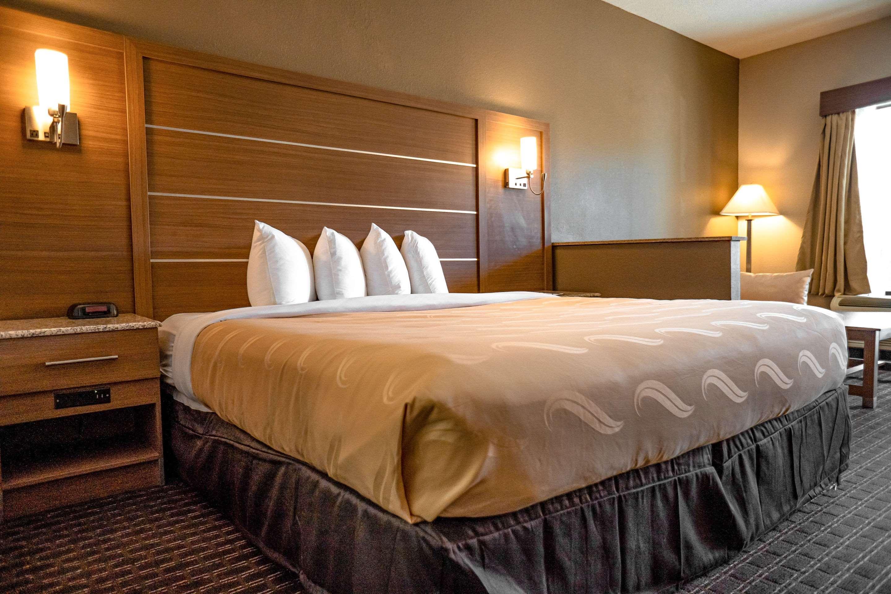 Quality Inn & Suites Near Six Flags - Austell Esterno foto