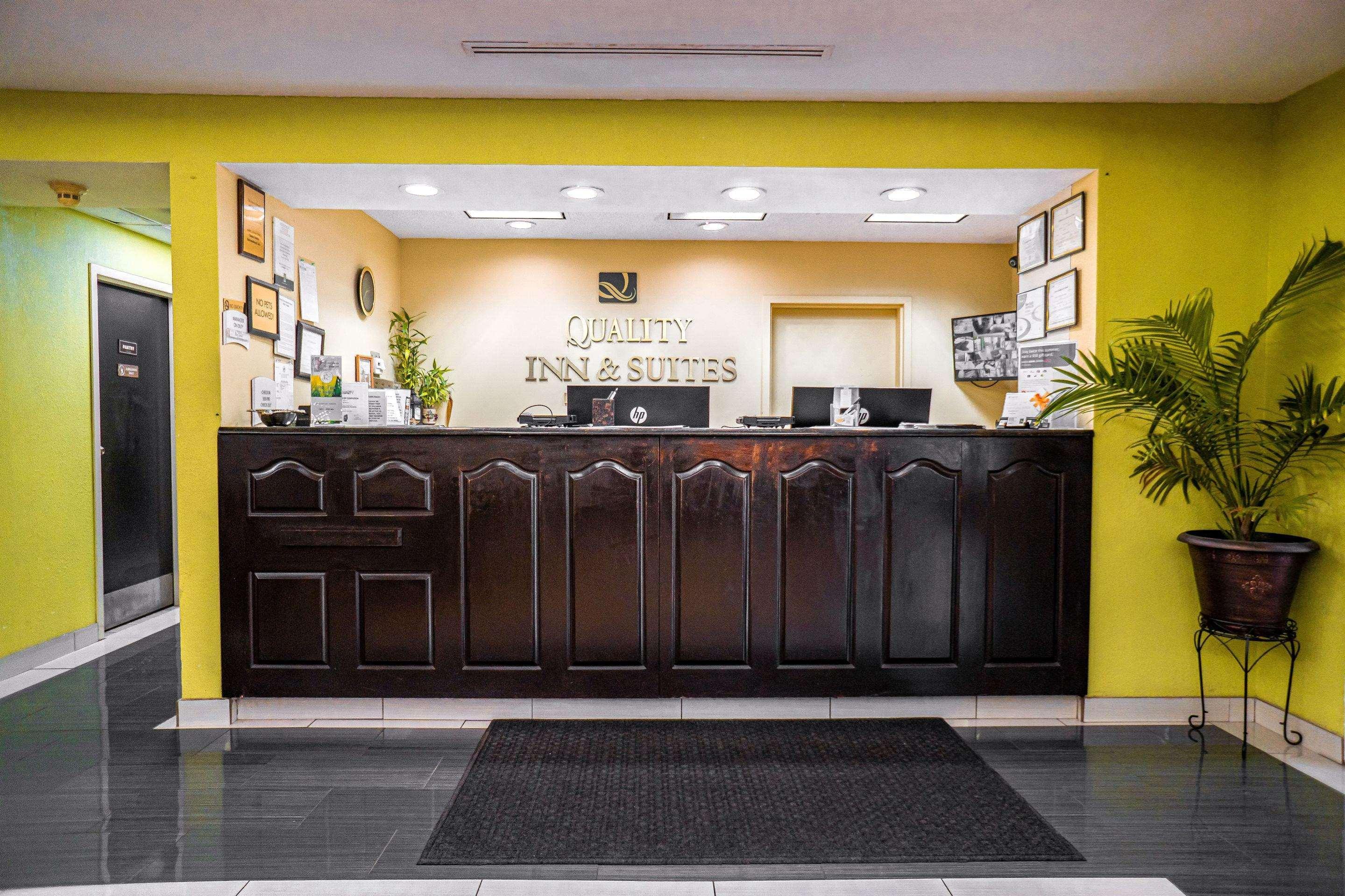 Quality Inn & Suites Near Six Flags - Austell Esterno foto