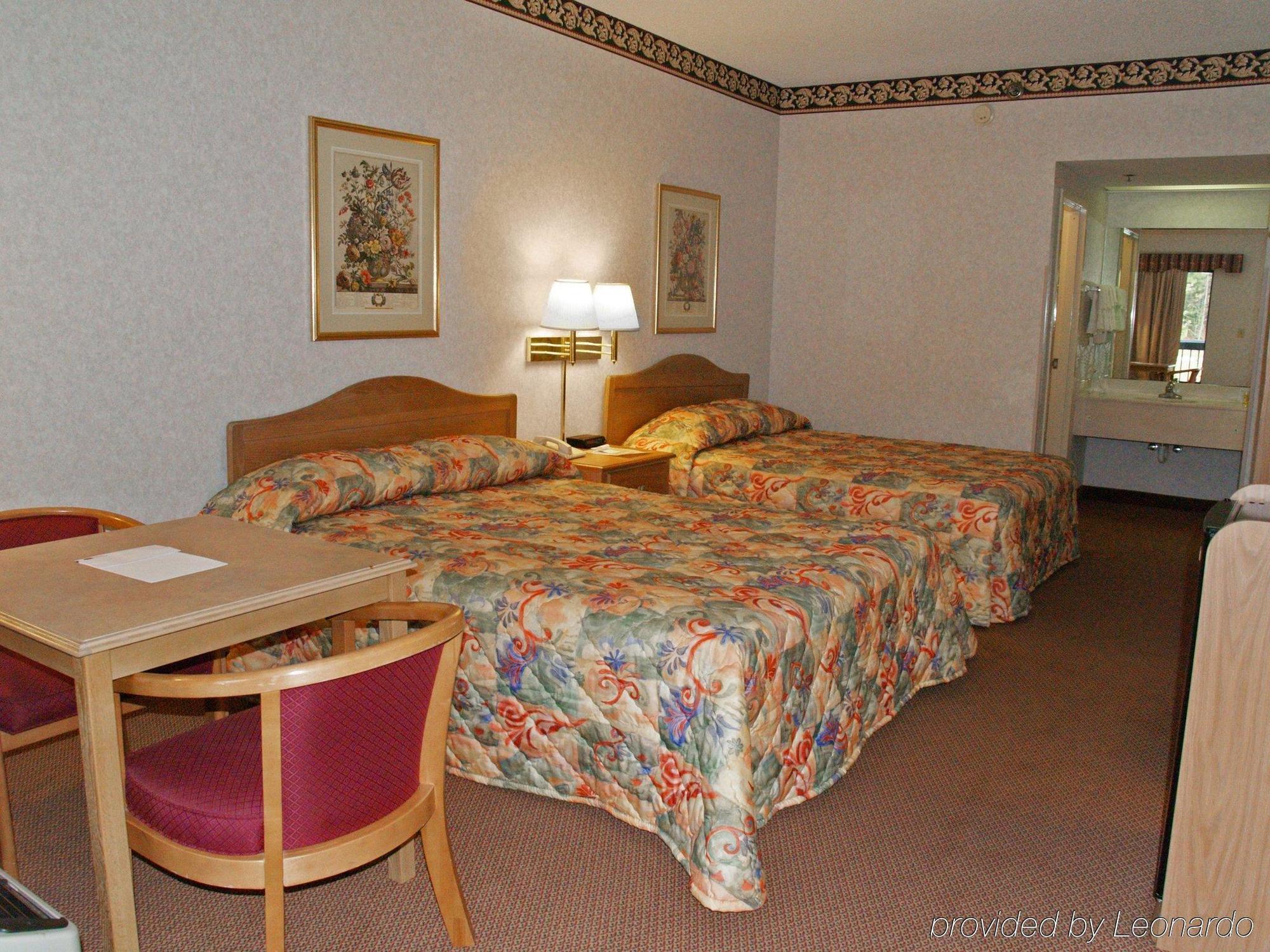 Quality Inn & Suites Near Six Flags - Austell Esterno foto