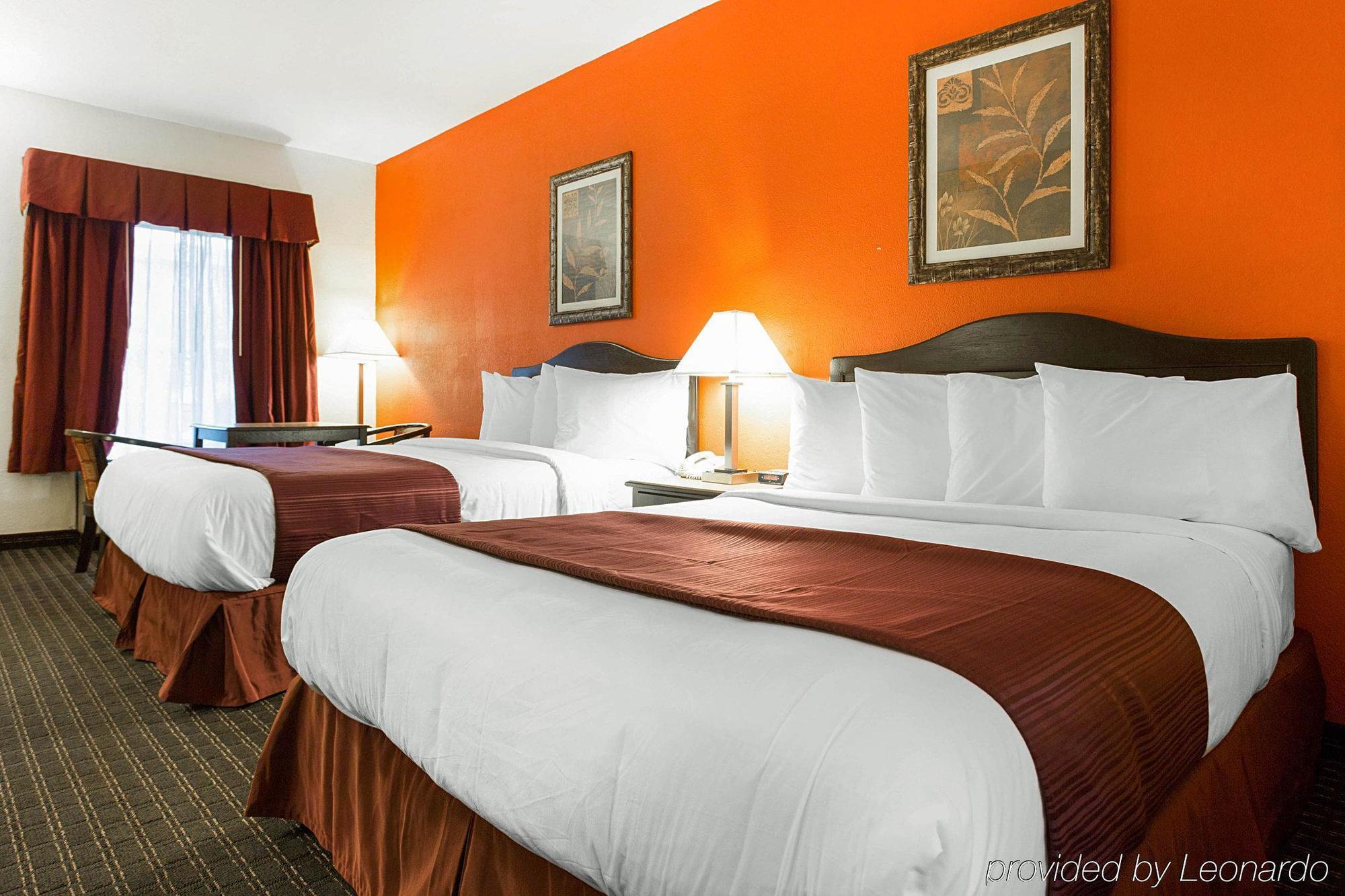 Quality Inn & Suites Near Six Flags - Austell Esterno foto