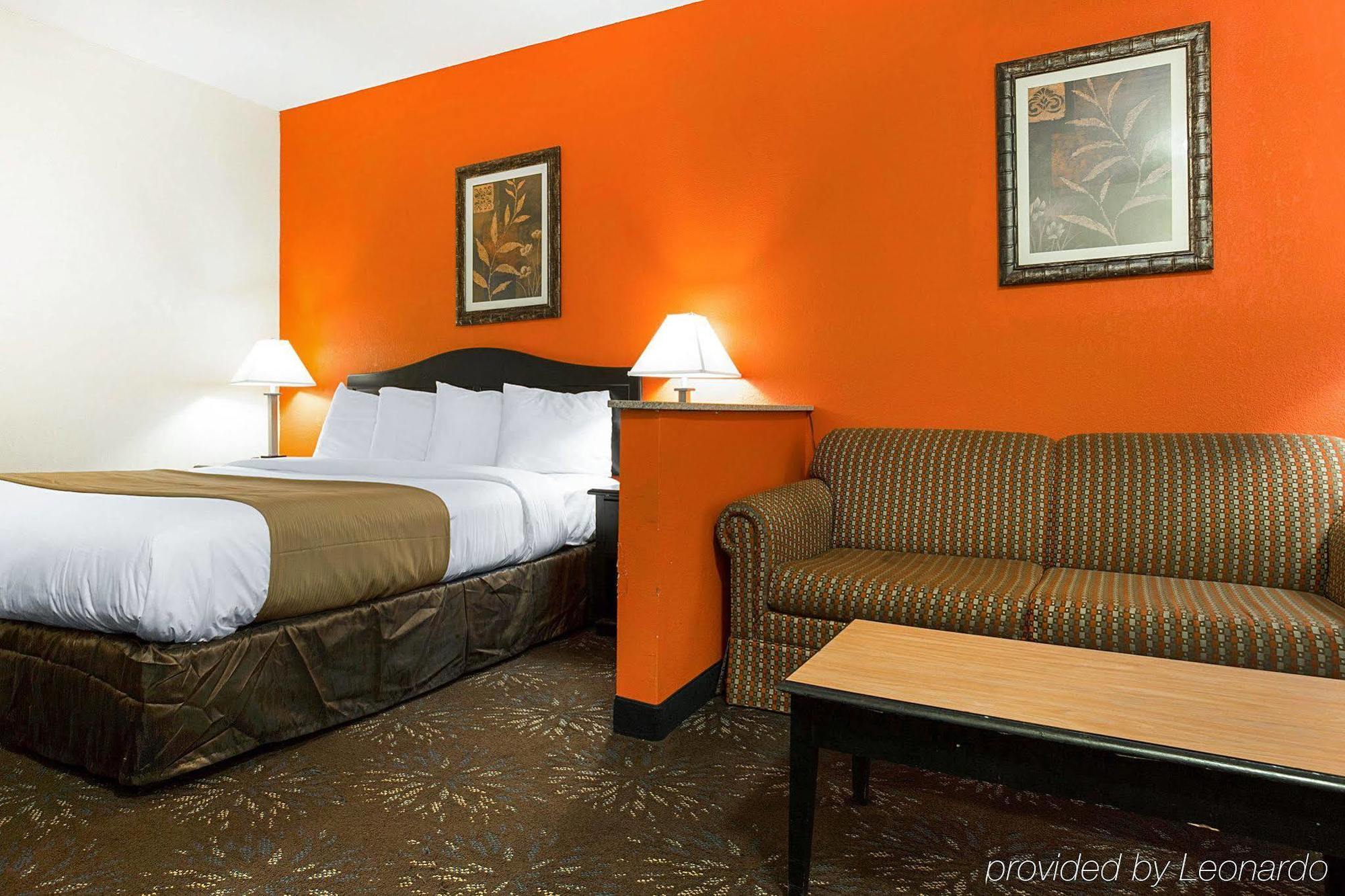 Quality Inn & Suites Near Six Flags - Austell Esterno foto