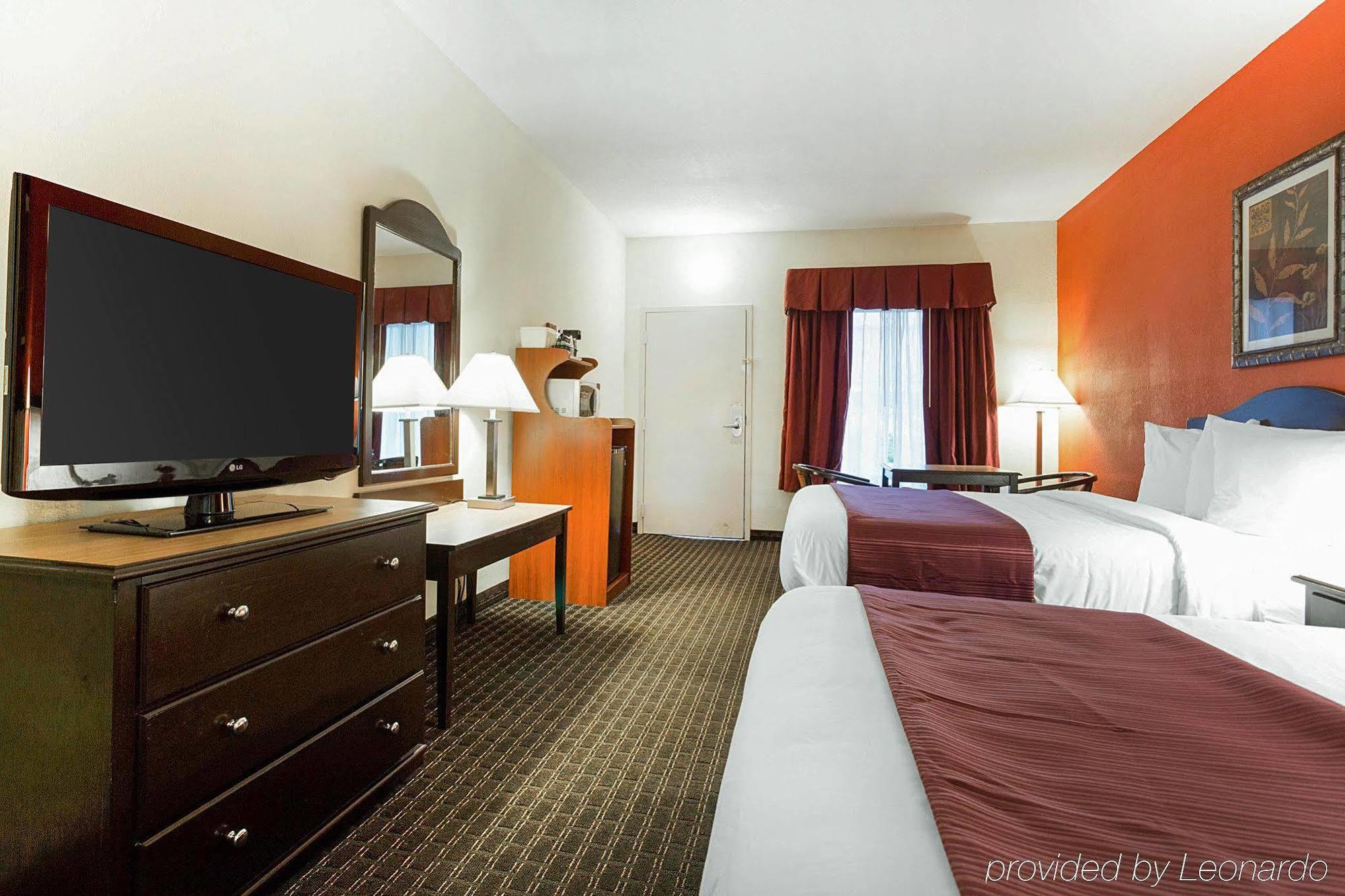 Quality Inn & Suites Near Six Flags - Austell Esterno foto
